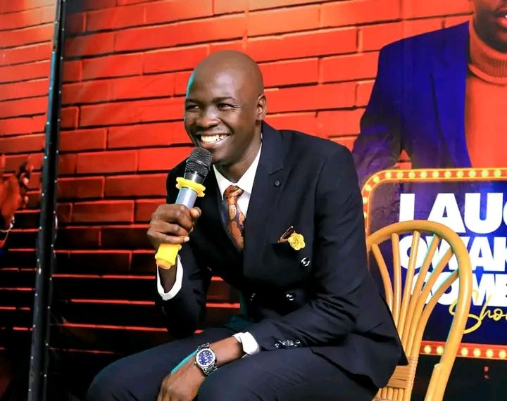 MC Kash Owakabee Nominted For Comedy Store Awards, On Knees For Votes.