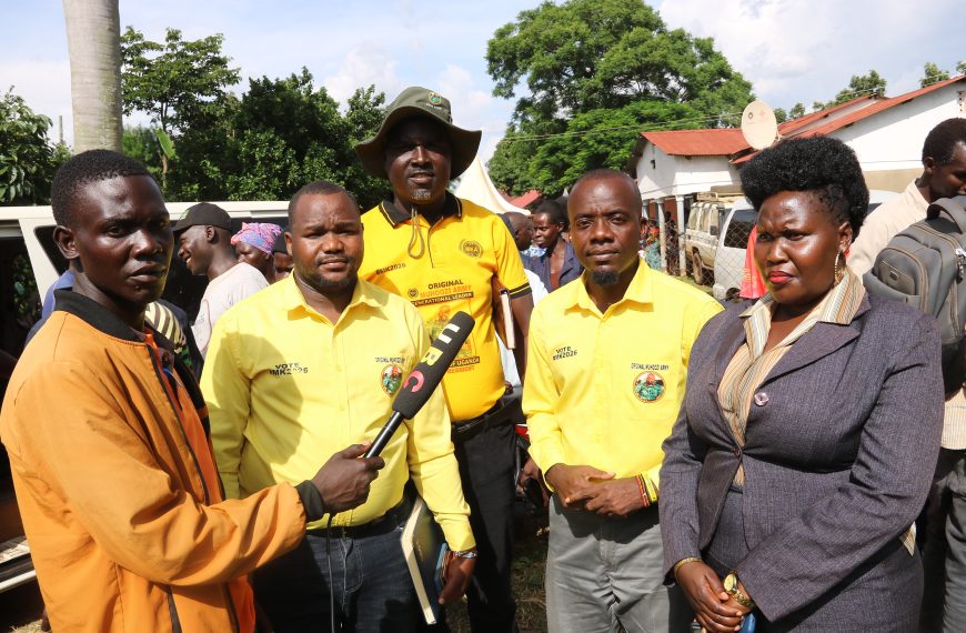 The Ghetto President Laid To Rest, Community Eulogies.