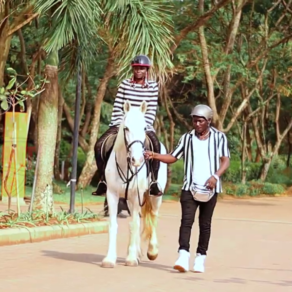 From Donkey Walks to Beach Scenes: ‘Mit Pono Pono’ Video Explores Love